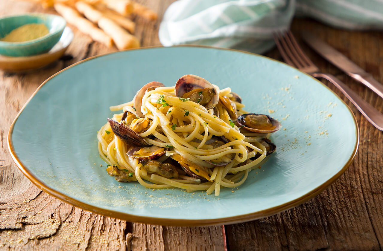Linguine with clams and ginger - Ricetta - Cannamela