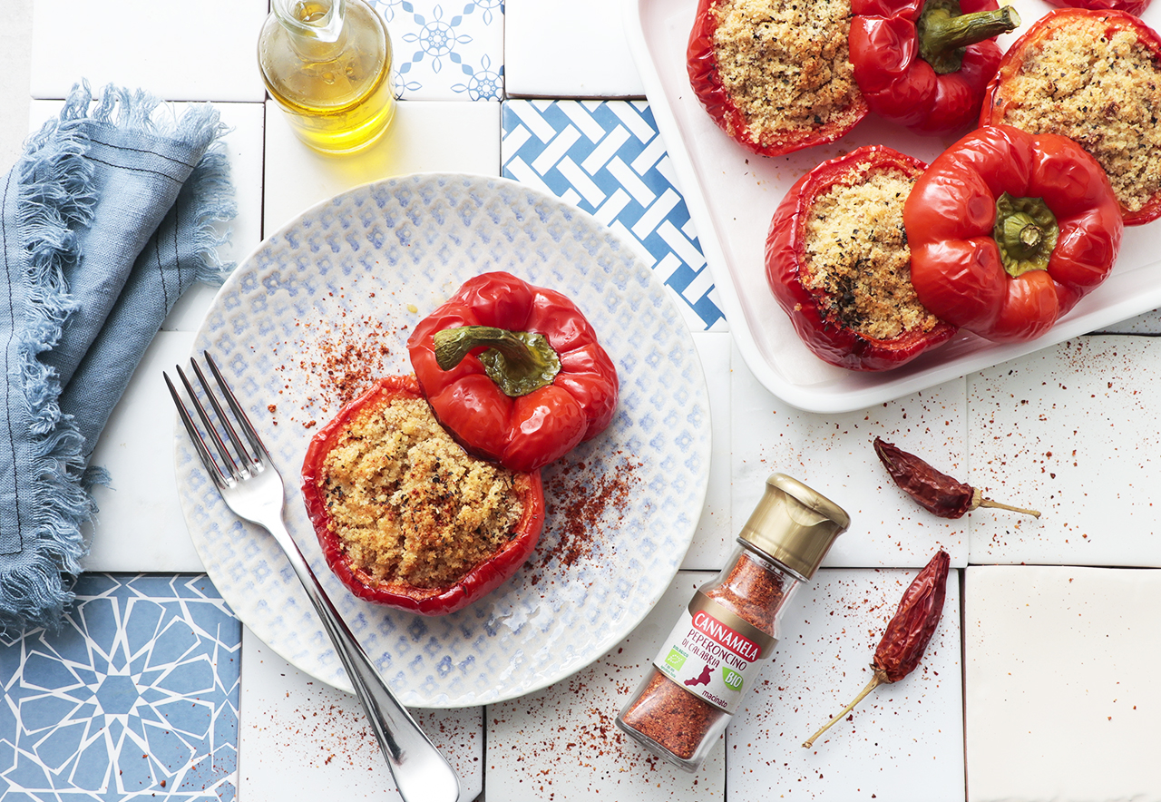 Stuffed Calabrian-style peppers - Ricetta - Cannamela