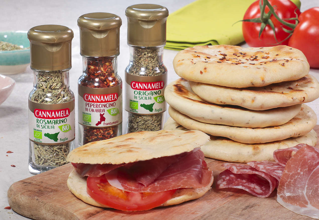 Pan-fried flatbreads: 3 tasty kinds - Ricetta - Cannamela
