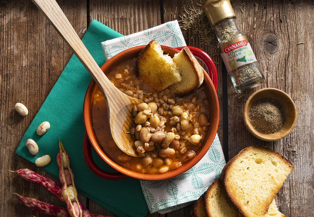 Tuscan legume and cereal soup - Ricetta - Cannamela