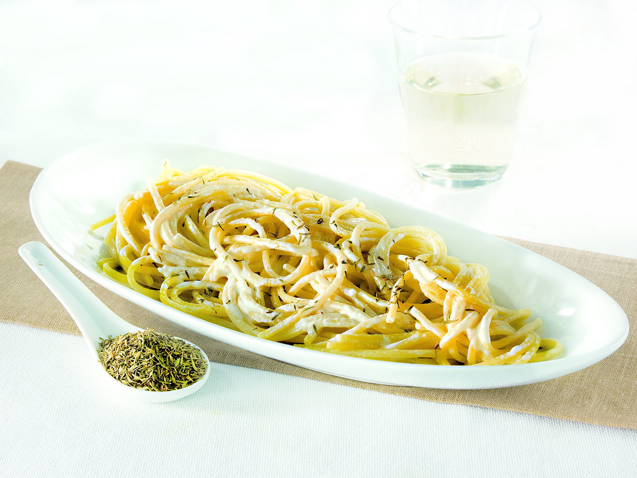Spaghetti alla chitarra with herbs - Ricetta - Cannamela